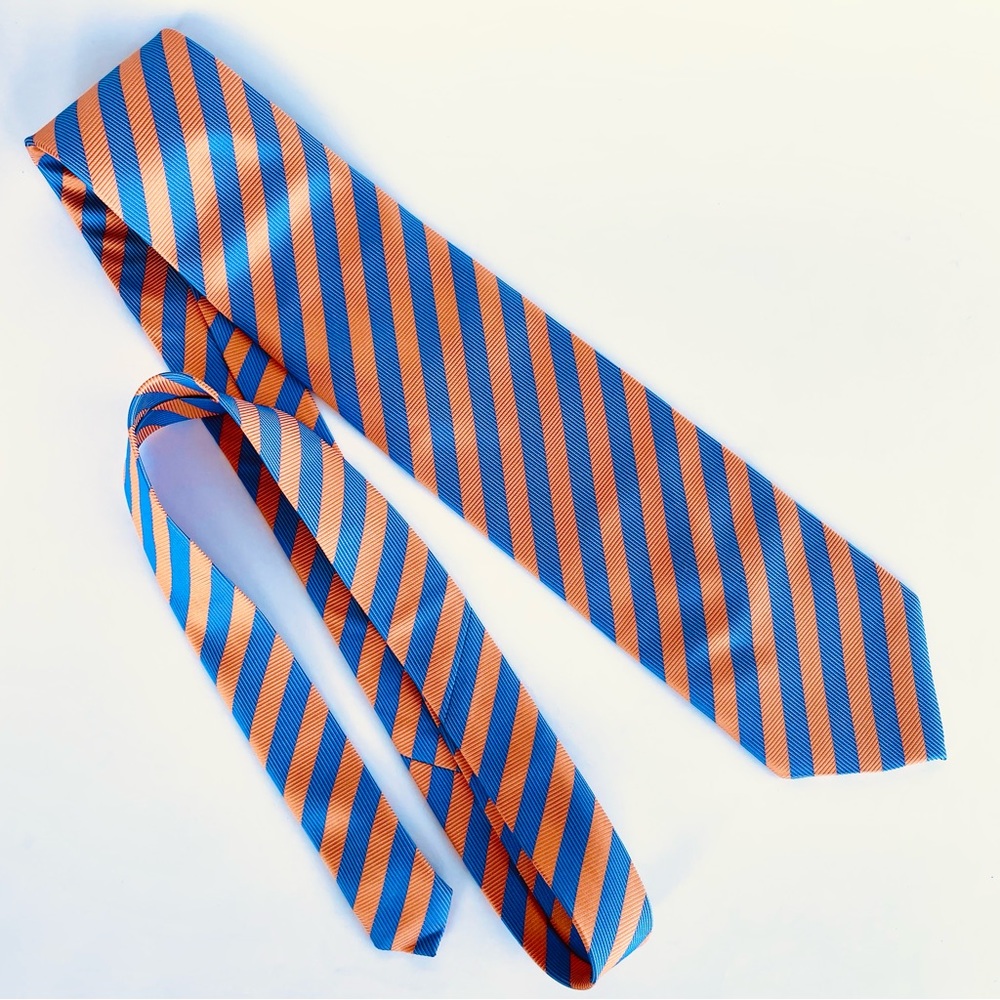 Paul Smith London Tie, Cufflinks, and Pocket Square Gift Set - Picture 4 of 16